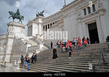 Van monument Victor-emmanuel II à Rome Banque D'Images