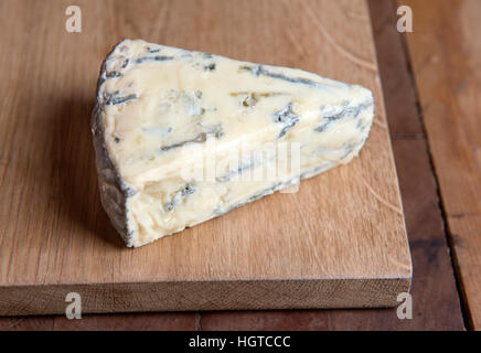Un morceau de fromage bleu Anglais Yorkshire Banque D'Images