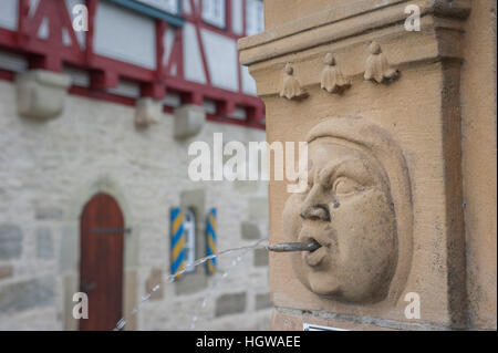 Ainsi l'eau à Nissaki, Bade-Wurtemberg, Allemagne, Heilbronn-Franconia, Nissaki, vallée de Buehler, Schwaebisch Hall, région Hohenlohe Banque D'Images