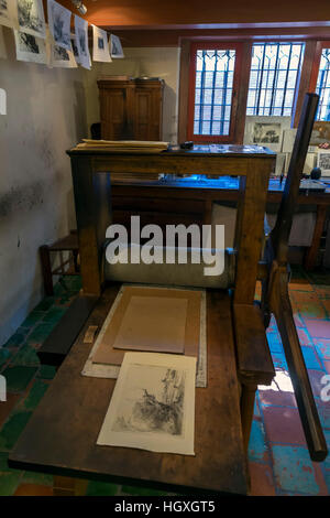 Gravures à l'atelier, presse à imprimer, 17e siècle, musée de la maison de Rembrandt, Rembrandthuis, Amsterdam, Pays-Bas. Banque D'Images