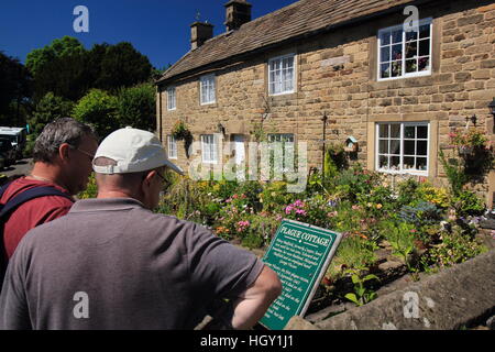 'Historique' dans cottages Peste Eyam, Derbyshire, ainsi appelé d'après le village a été frappé par la peste bubonique au 17e siècle, UK Banque D'Images