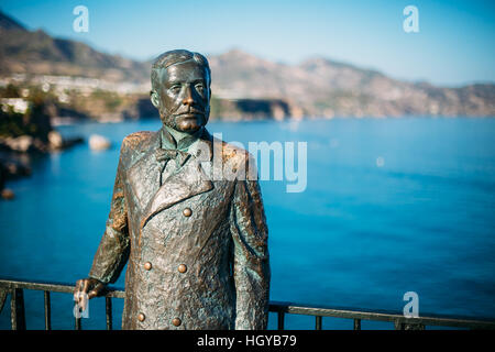 Monument au roi d'Espagne Alfonso XII (1857-1885) à Nerja, Espagne. Banque D'Images