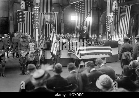 Le Président Warren G. Harding lors de funérailles militaires, Washington DC, USA, Bain News Service, Mai 1921 Banque D'Images