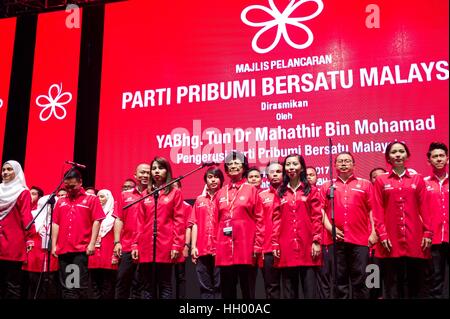 Shah Alam, Selangor, Malaisie. 14 Jan, 2017. La Malaisie a nouveau parti politique Parti Pribumi Bersatu Malaisie (PPBM) présidé par l'ancien Premier Ministre Mahathir Mohamad a tenu une excellente convention nationale le Jan 14, 2017 à Stade Malawati, Shah Alam, Selangor, Malaisie. Crédit : Chris Jung/ZUMA/Alamy Fil Live News Banque D'Images