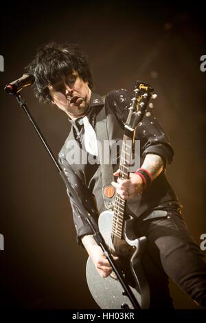 Assago, Milan, Italie. 14 janvier 2017. Green Day en concert à Mediolanum Forum Crédit : Roberto Finizio/ Alamy Live News Banque D'Images