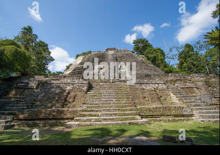 Temple haut, Lamanai ruines Maya, Belize Banque D'Images