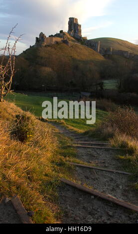 Château de corfe in early morning light dorset Banque D'Images