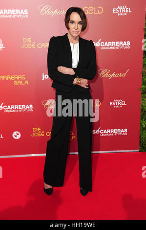 Jose Carreras Gala - terminal des arrivées de l'Estrel Hotel. En vedette : Anouschka Renzi Où : Berlin, Allemagne Quand : 14 déc 2016 Banque D'Images