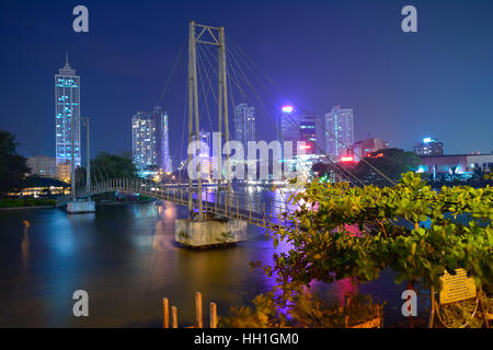 Colombo Le lac Beira, Skyline et les gratte-ciel modernes Banque D'Images