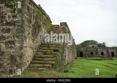 Fort Médiéval escaliers au Panama cultivés en avec avec moss Banque D'Images