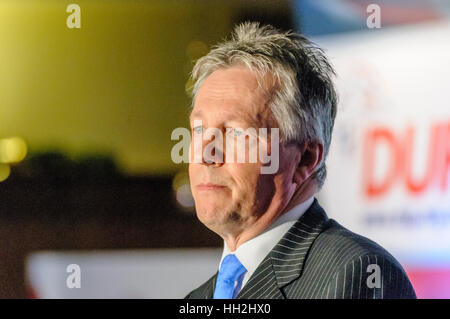 Belfast, Irlande du Nord. 27/11/2010 - Peter Robinson, chef de parti, à la conférence du parti DUP. Banque D'Images