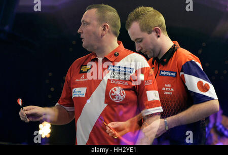 Surrey, UK. 15 janvier 2017. Lakeside BDO World Professional Darts Mens Dernière Glen Durrant FRA v Danny Noppert NL Crédit : Leo Mason/Alamy Live News Banque D'Images