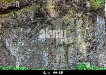 Télévision altérés, vraisemblablement de secours type Volto Santo, crucifix, partie d'une ancienne route de pèlerinage, Ernst-Michel des rochers près de Mainleus, district de Kulmbach Banque D'Images