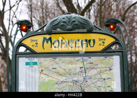 La station de métro Monceau à Paris, France. Banque D'Images