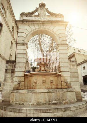 Arch fontaine dans le squareVittorio Veneto à Matera - Italie Banque D'Images