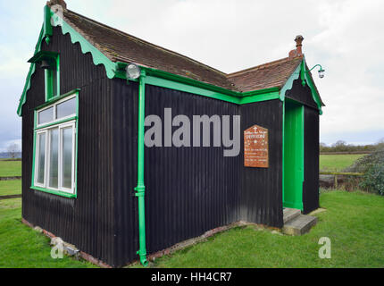 St Mary the Virgin, Shepperdine, Gloucestershire Tin Tabernacle Church, construit en 1914 comme une église temporaire. L'un des très rares restent Banque D'Images