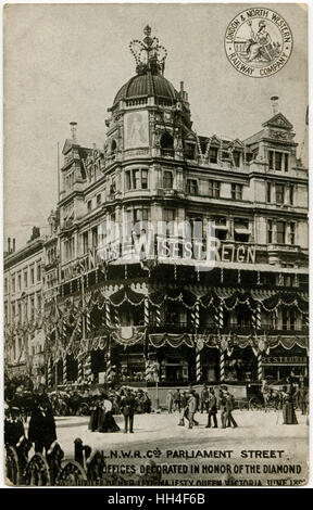 Bureaux LNWR décorés pour le Jubilé de diamant de la reine Victoria Banque D'Images