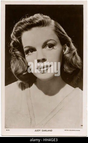 Judy Garland (1922-1969) - chanteuse, actrice, et studio shot dans le rôle de la région de 'Till les nuages par'). Banque D'Images