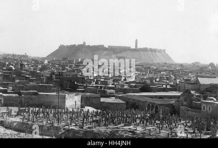 Citadelle d'Alep au milieu de la ville, Syrie Banque D'Images