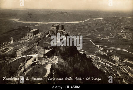 Saint-Marin - Panorama de la ville, murs défensifs et Borgo Banque D'Images