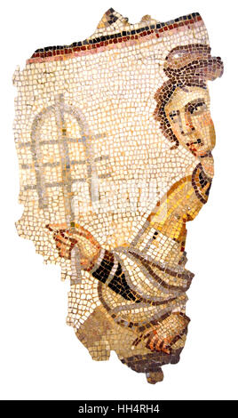 Londres, Angleterre, Royaume-Uni. British Museum. Pavement en mosaïques de la période romaine tardive, fragment (Carthage, Tunisie : 4thC) Femme tenant un instrument de musique (découpe) Banque D'Images