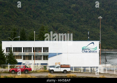 PUERTO CHACABUCO, CHILI - 16 février 2016 : Construction de la Empresa Portuaria Chacabuco (Société de Port Chacabuco) Banque D'Images