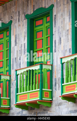 Balcons colorés libre Salento Colombie Banque D'Images