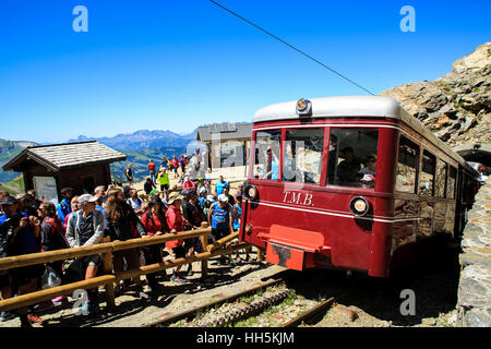 Le Tramway du Mont Blanc de Saint Gervais en été Banque D'Images