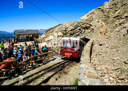 Le Tramway du Mont Blanc de Saint Gervais en été Banque D'Images