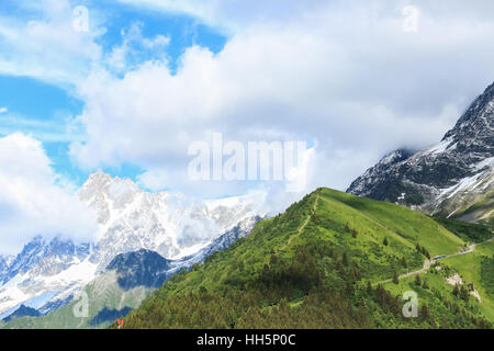 Le Tramway du Mont Blanc de Saint Gervais en été Banque D'Images