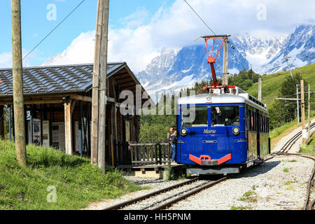 Le Tramway du Mont Blanc de Saint Gervais en été Banque D'Images