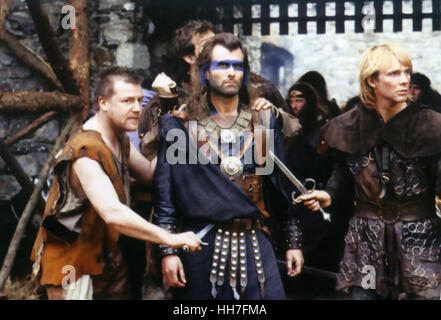 ROBIN DE SHERWOOD 1984-1986 Goldcrest Films séries télé avec de gauche à droite : Ray Winstone comme Scarlett, Oliver Cotton comme Lord Owen de l'Oisans et Jason Connery comme Robert de Huntingdon Banque D'Images