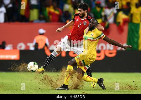 17 janvier 2017 - Port-Gentil, Libreville, Gabon - Egypt's Les joueurs se font concurrence avec des joueurs maliens pendant la coupe d'Afrique des Nations 2017 GROUPE D match de football entre le Mali et l'Egypte à Saint-Pétersbourg le 17 janvier 2017 : crédit étranger/APA/Images/fil ZUMA Alamy Live News Banque D'Images