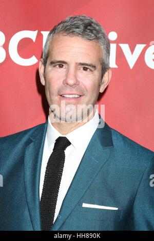 Pasadena, CA. 17 Jan, 2017. Andy Cohen aux arrivées pour le TCA Winter Press Tour : NBC Universal, The Langham Huntington, Pasadena, CA, le 17 janvier 2017. Credit : Priscilla Grant/Everett Collection/Alamy Live News Banque D'Images