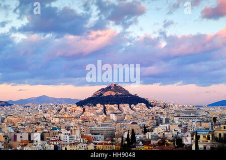 Vue sur le mont Lycabette, Athènes, Grèce Banque D'Images