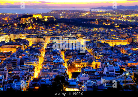 Vue de la ville de Athens Lycabettus montage forme, Athènes, Grèce Banque D'Images