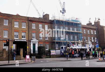 Percy Maison sur Tottenham High Road qui est en cours de rénovation Tottenham Hotspur Football Club dans le cadre du nouveau stade de développement Banque D'Images