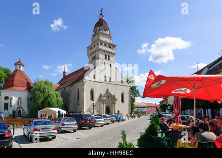 Skalica (Skalitz) : Michael's Church au marché, , , Slovaquie Banque D'Images