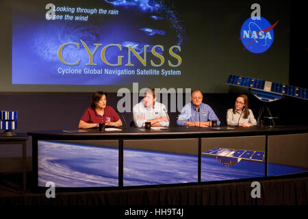 Les scientifiques de la NASA terre CYGNSS mémoires les médias sur l'Ouragan Mission - Washington, DC USA Banque D'Images