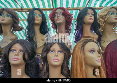 Perruques, Ridley Road, Dalston. Styles de Cheveux africains. Banque D'Images