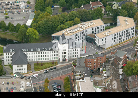 Nouvelle et Ancienne mairie, Moers, Ruhr, Bas-rhin, Rhénanie du Nord-Westphalie, Allemagne, Europe, vue aérienne, les oiseaux-lunettes de vue, Banque D'Images