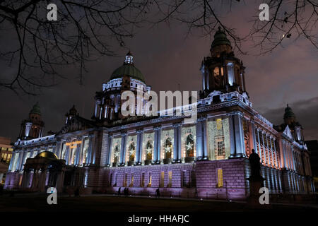 Belfast City Hall Courts pour Noël. Banque D'Images