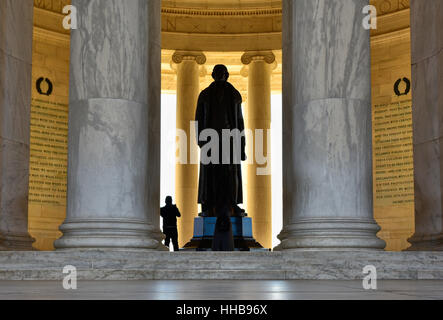 WASHINGTON DC - Interne de Thomas Jefferson Memorial avec la silhouette de la statue. Banque D'Images