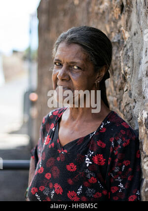 Portrait d'une femme de la région de Jamestown, l'île de Sainte-Hélène. Banque D'Images