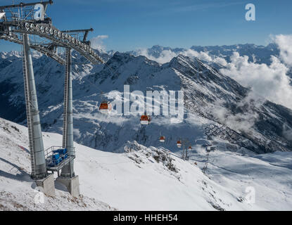 Domaine skiable de Silvretta Montafon, Hochalpila téléphérique, Sankt Gallenkirch, Montafon, Vorarlberg, Autriche Banque D'Images