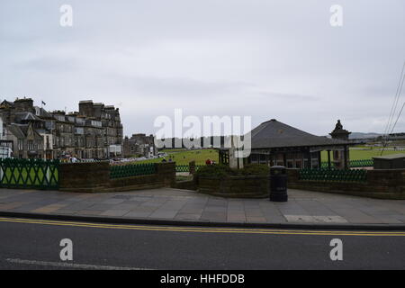 Vue grand angle du magnifique terrain de golf de Saint Andrews Banque D'Images