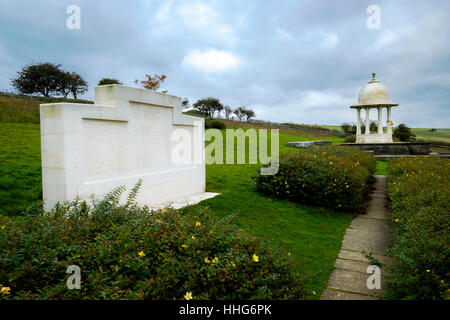 L'Chattri. Memorial construit pour honorer les morts indiens de la Première Guerre mondiale près de Patcham Brighton Sussex Banque D'Images