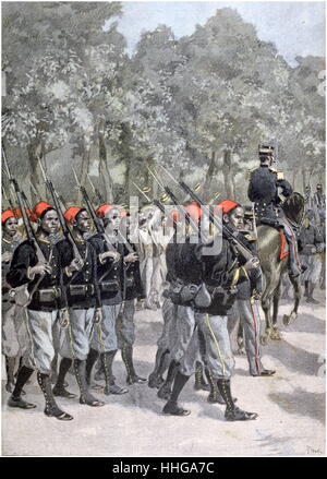 Départ de l'armée coloniale française à combattre sous le commandement du colonel Marchand. 1899. Jean-Baptiste Marchand général (2 novembre 1863 - 13 janvier 1934) était un officier et explorateur français en Afrique. Marchand est mieux connu pour commandant le corps expéditionnaire français au cours de l'Incident de Fachoda. Banque D'Images