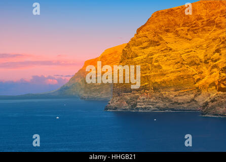 Falaises Los Gigantes à Ténérife Banque D'Images