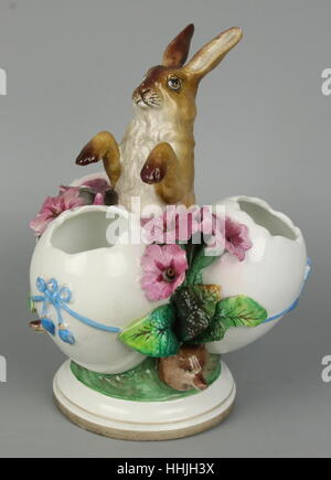 Scheibe Alsbach Kister figurine porcelaine avec des oeufs de Lapin Banque D'Images